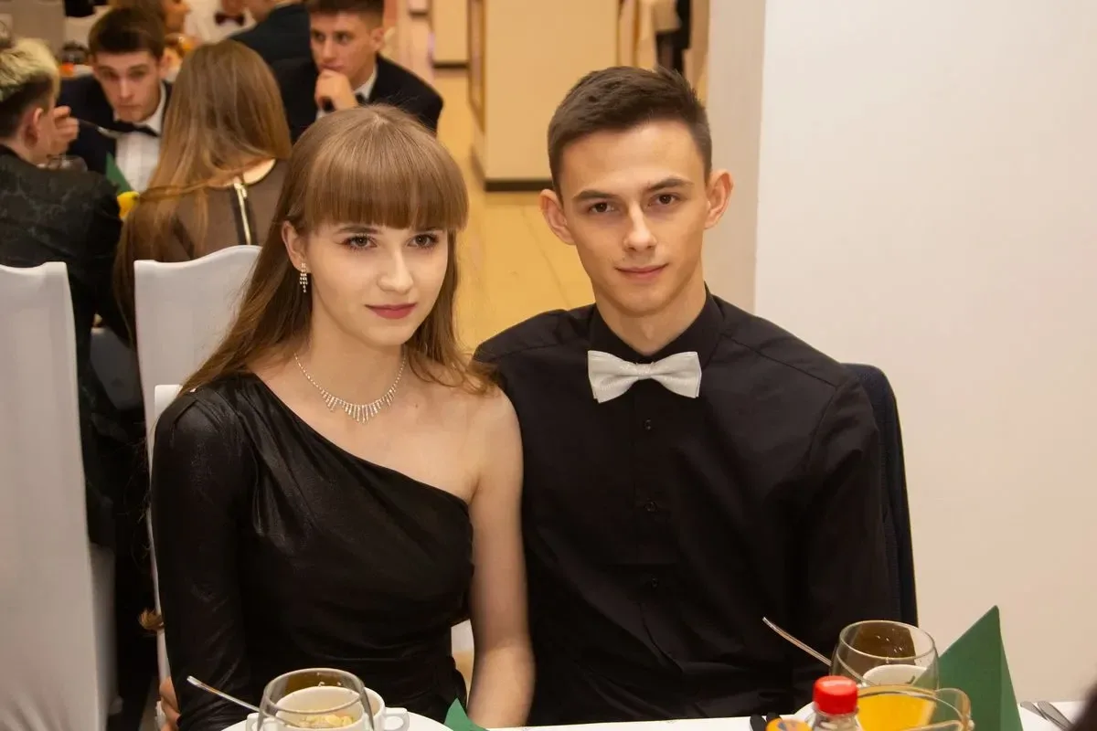 Studniówka Liceum Ogólnokształcącego im. Mikołaja Kopernika w Ostrowi Mazowieckiej! (zdjęcia, wideo)
