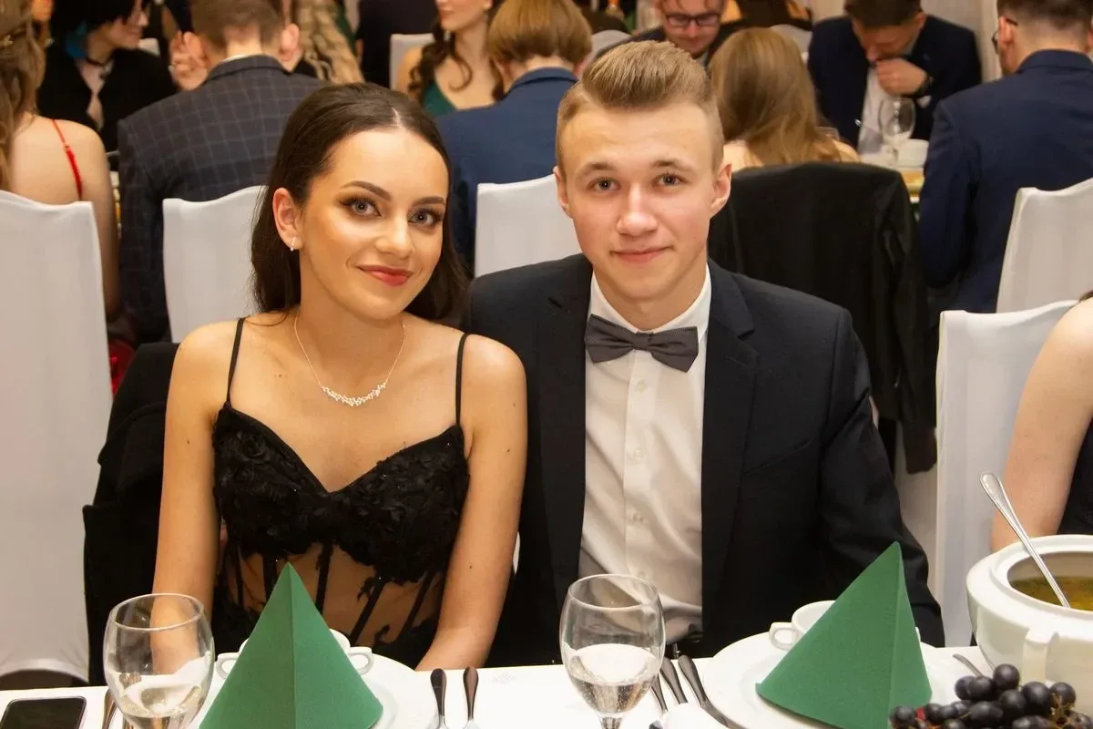Studniówka Liceum Ogólnokształcącego im. Mikołaja Kopernika w Ostrowi Mazowieckiej! (zdjęcia, wideo)