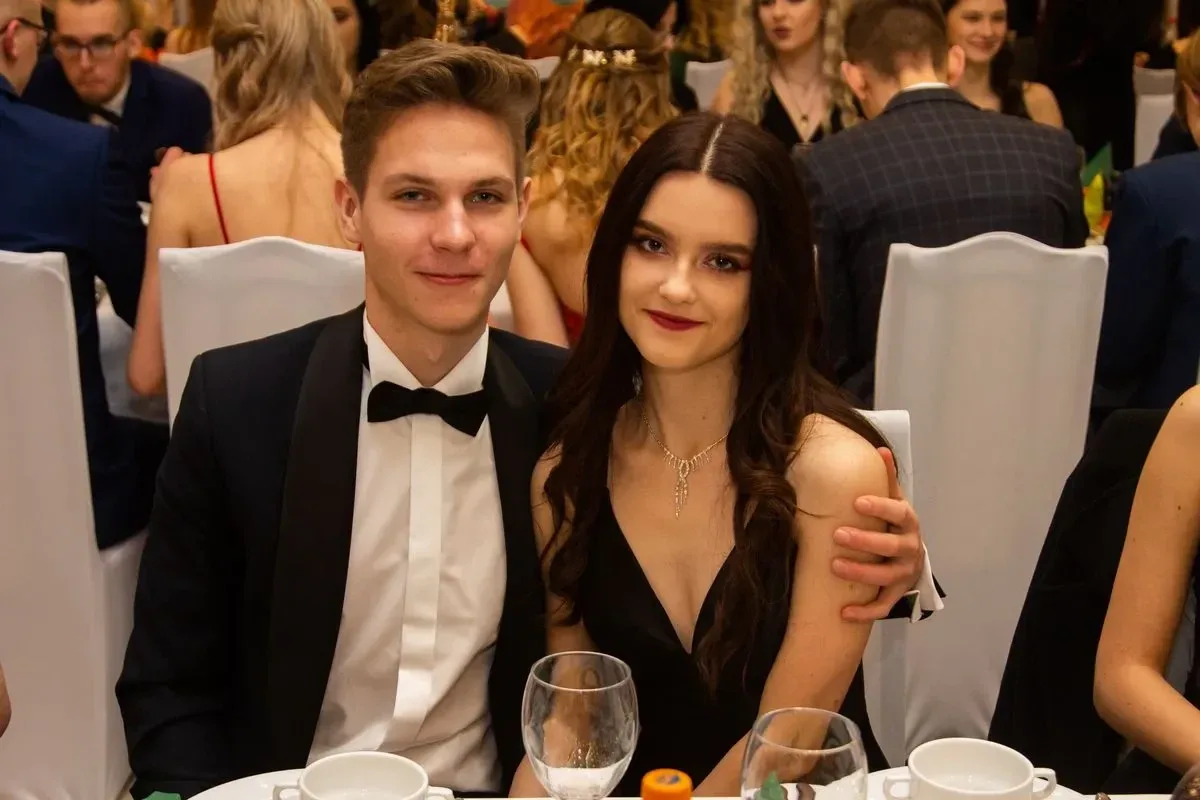 Studniówka Liceum Ogólnokształcącego im. Mikołaja Kopernika w Ostrowi Mazowieckiej! (zdjęcia, wideo)