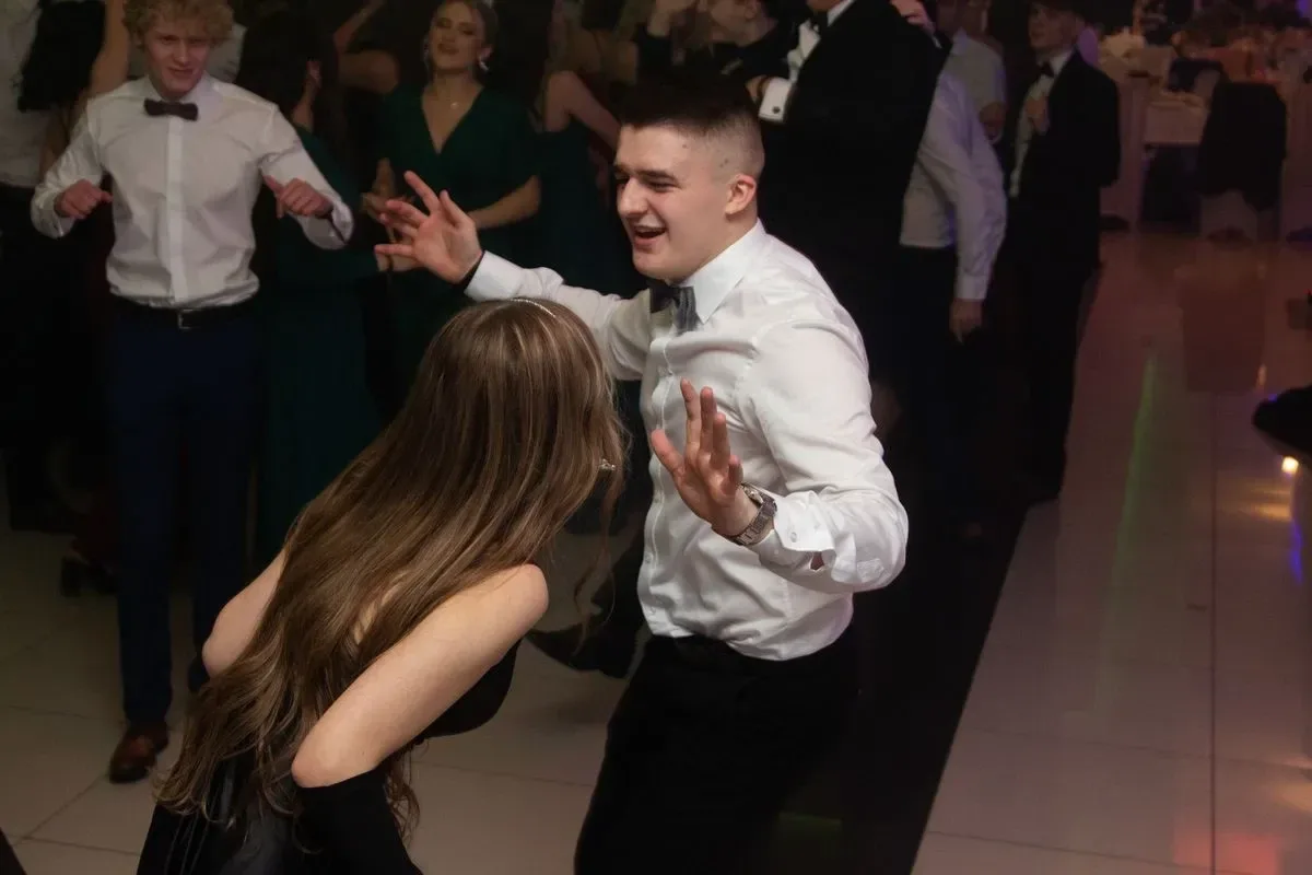 Studniówka Liceum Ogólnokształcącego im. Mikołaja Kopernika w Ostrowi Mazowieckiej! (zdjęcia, wideo)
