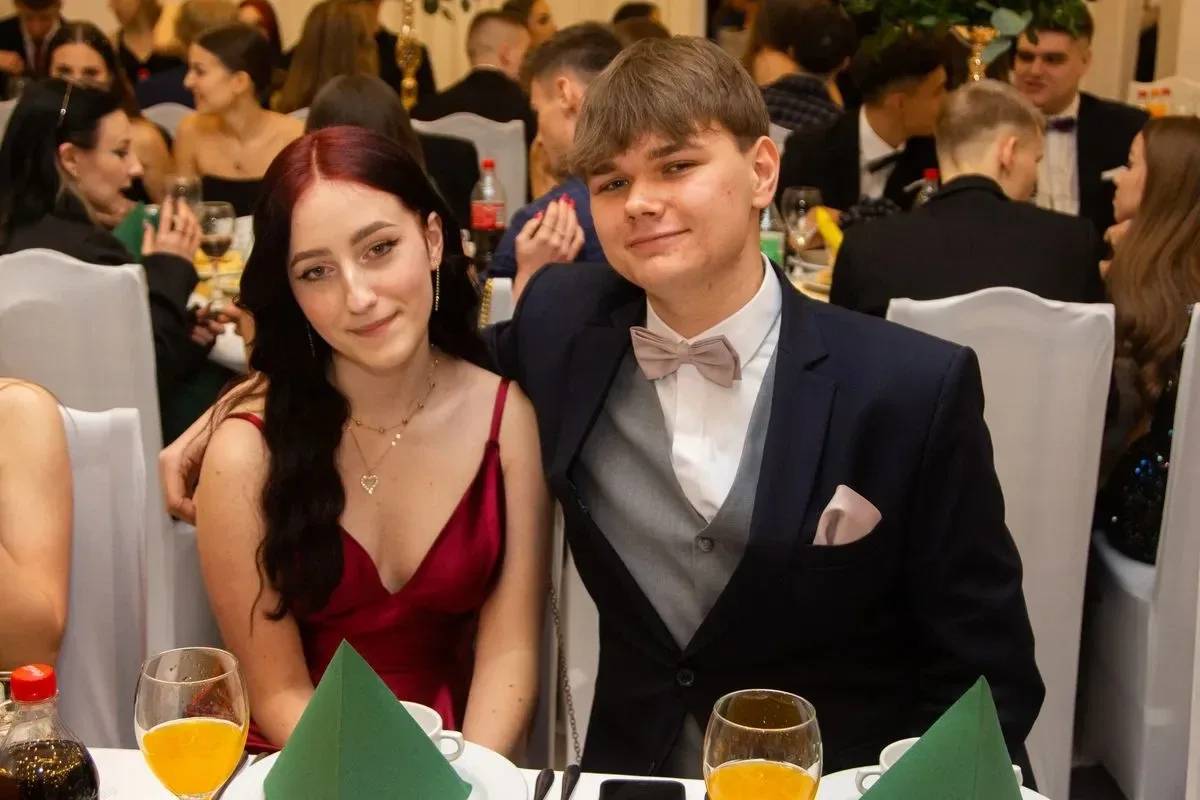 Studniówka Liceum Ogólnokształcącego im. Mikołaja Kopernika w Ostrowi Mazowieckiej! (zdjęcia, wideo)
