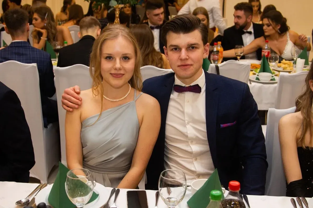 Studniówka Liceum Ogólnokształcącego im. Mikołaja Kopernika w Ostrowi Mazowieckiej! (zdjęcia, wideo)