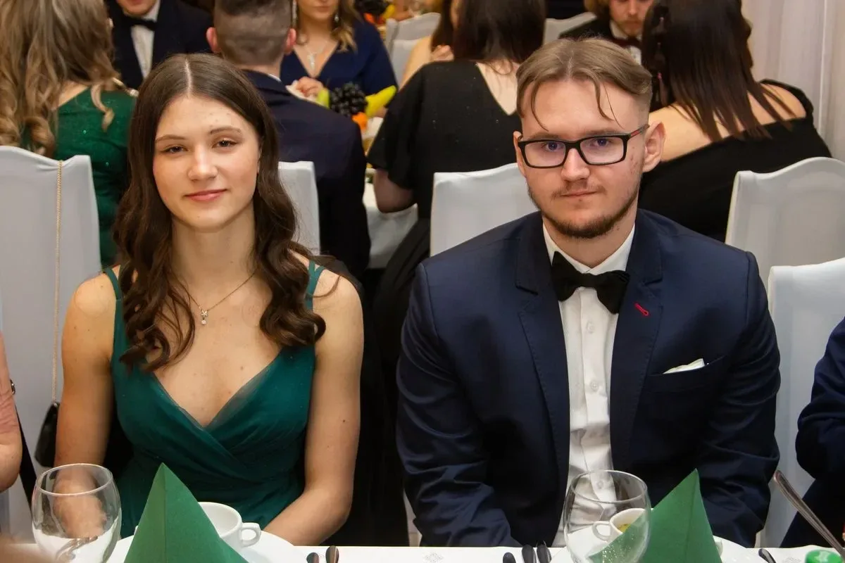 Studniówka Liceum Ogólnokształcącego im. Mikołaja Kopernika w Ostrowi Mazowieckiej! (zdjęcia, wideo)