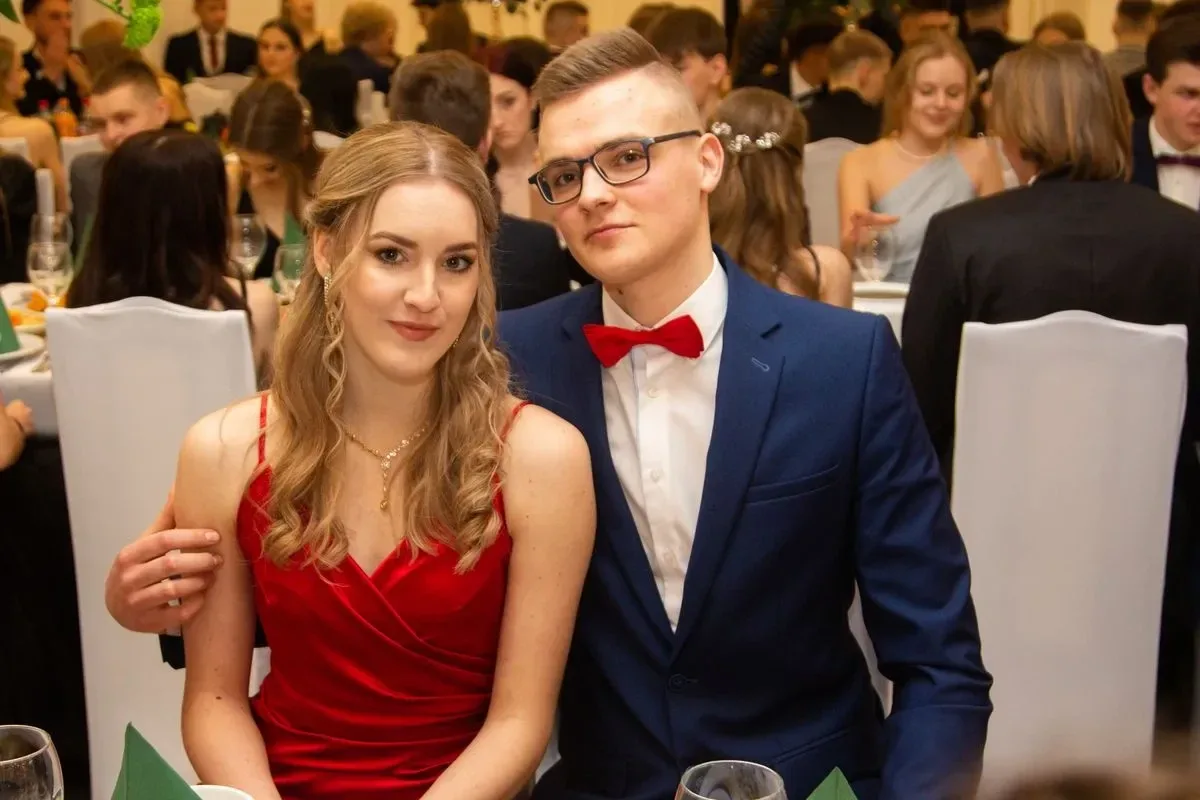 Studniówka Liceum Ogólnokształcącego im. Mikołaja Kopernika w Ostrowi Mazowieckiej! (zdjęcia, wideo)
