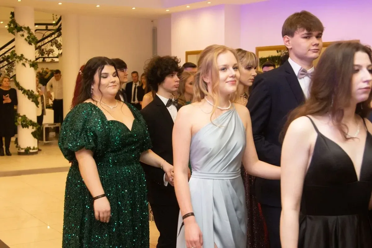 Studniówka Liceum Ogólnokształcącego im. Mikołaja Kopernika w Ostrowi Mazowieckiej! (zdjęcia, wideo)