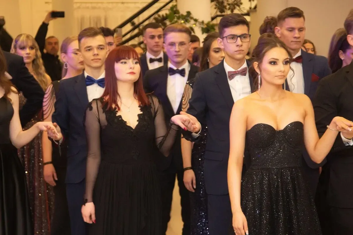 Studniówka Liceum Ogólnokształcącego im. Mikołaja Kopernika w Ostrowi Mazowieckiej! (zdjęcia, wideo)