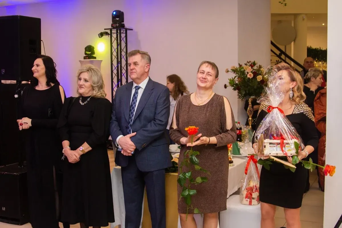 Studniówka Liceum Ogólnokształcącego im. Mikołaja Kopernika w Ostrowi Mazowieckiej! (zdjęcia, wideo)