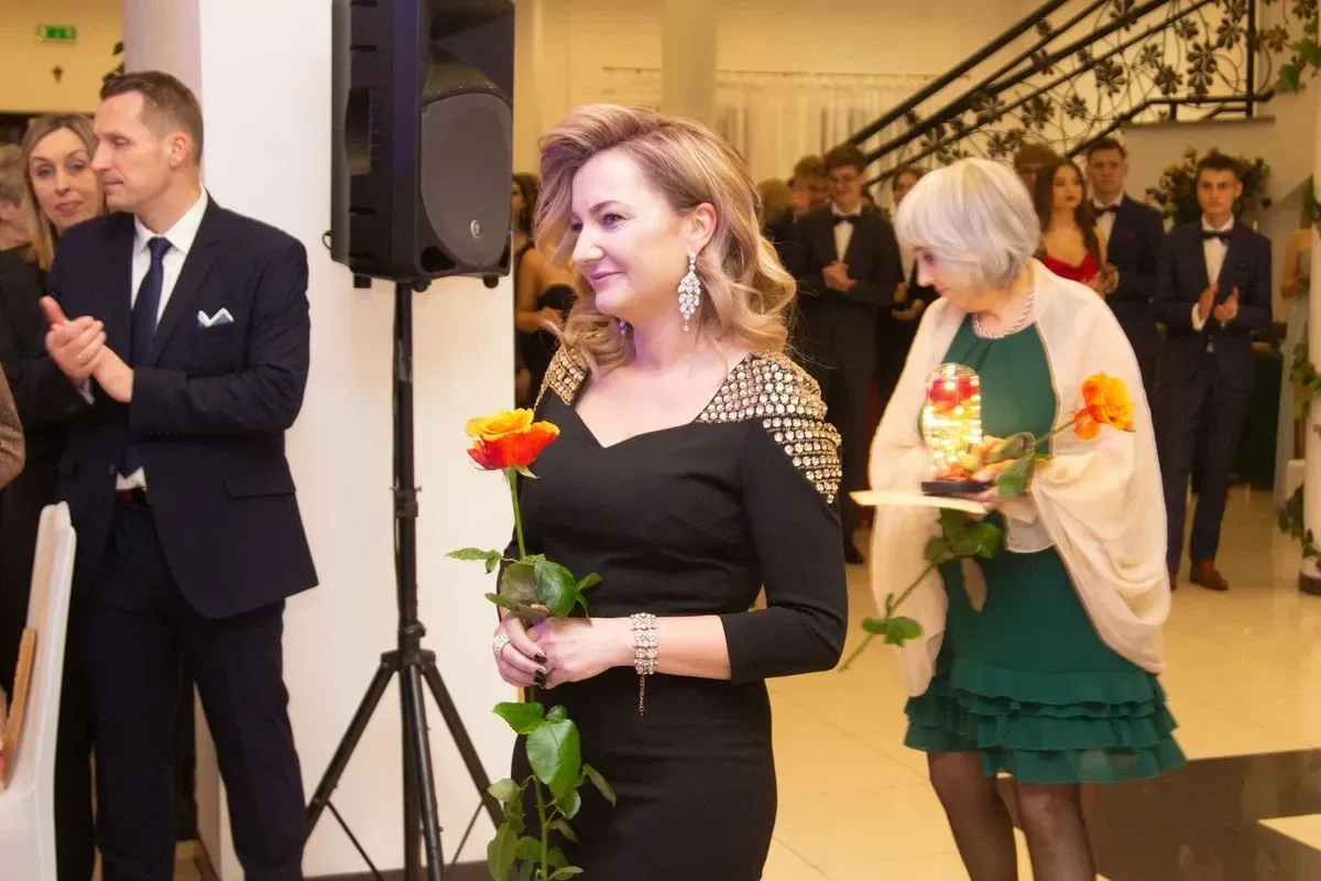Studniówka Liceum Ogólnokształcącego im. Mikołaja Kopernika w Ostrowi Mazowieckiej! (zdjęcia, wideo)
