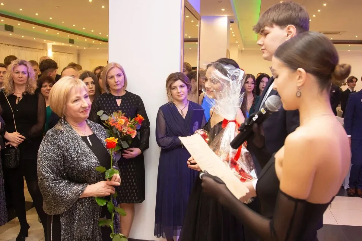 Studniówka Liceum Ogólnokształcącego im. Mikołaja Kopernika w Ostrowi Mazowieckiej! (zdjęcia, wideo)