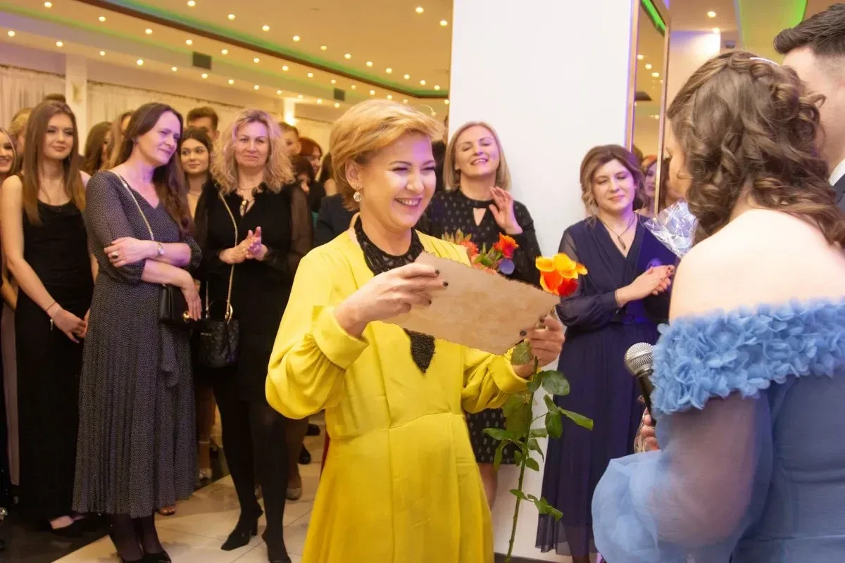 Studniówka Liceum Ogólnokształcącego im. Mikołaja Kopernika w Ostrowi Mazowieckiej! (zdjęcia, wideo)
