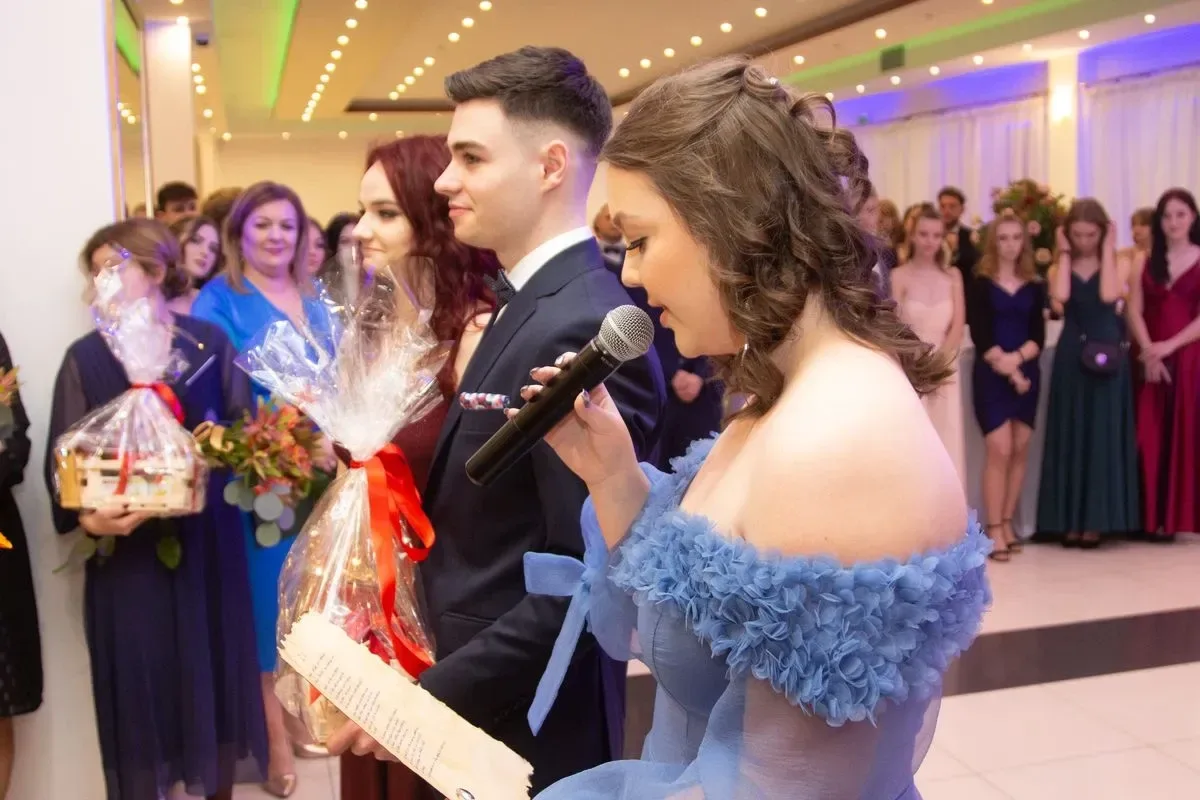 Studniówka Liceum Ogólnokształcącego im. Mikołaja Kopernika w Ostrowi Mazowieckiej! (zdjęcia, wideo)