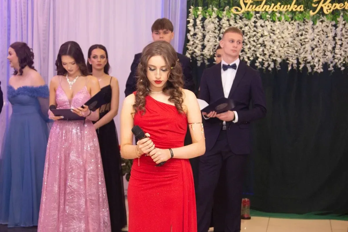Studniówka Liceum Ogólnokształcącego im. Mikołaja Kopernika w Ostrowi Mazowieckiej! (zdjęcia, wideo)
