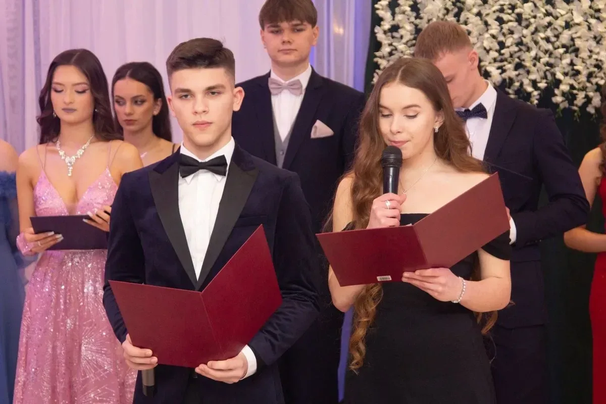 Studniówka Liceum Ogólnokształcącego im. Mikołaja Kopernika w Ostrowi Mazowieckiej! (zdjęcia, wideo)