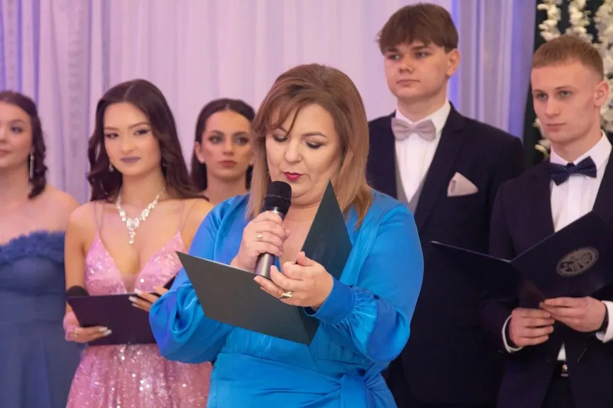 Studniówka Liceum Ogólnokształcącego im. Mikołaja Kopernika w Ostrowi Mazowieckiej! (zdjęcia, wideo)