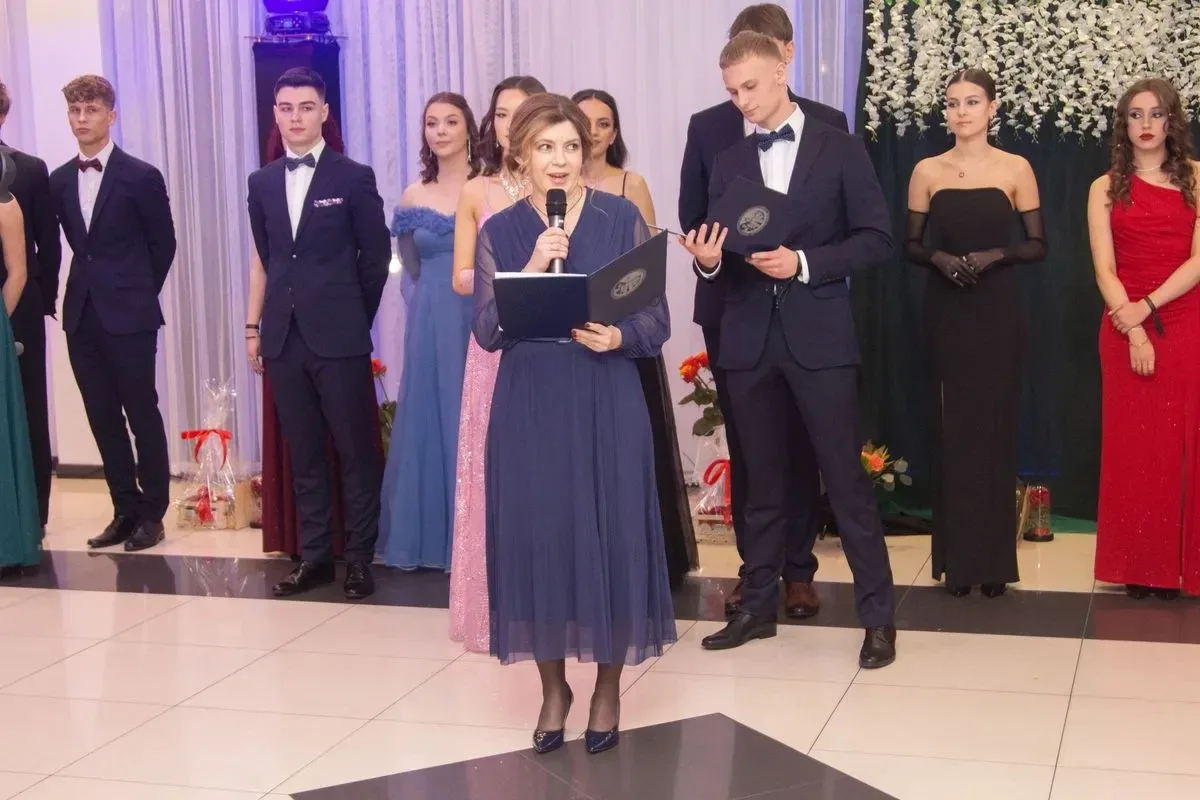 Studniówka Liceum Ogólnokształcącego im. Mikołaja Kopernika w Ostrowi Mazowieckiej! (zdjęcia, wideo)