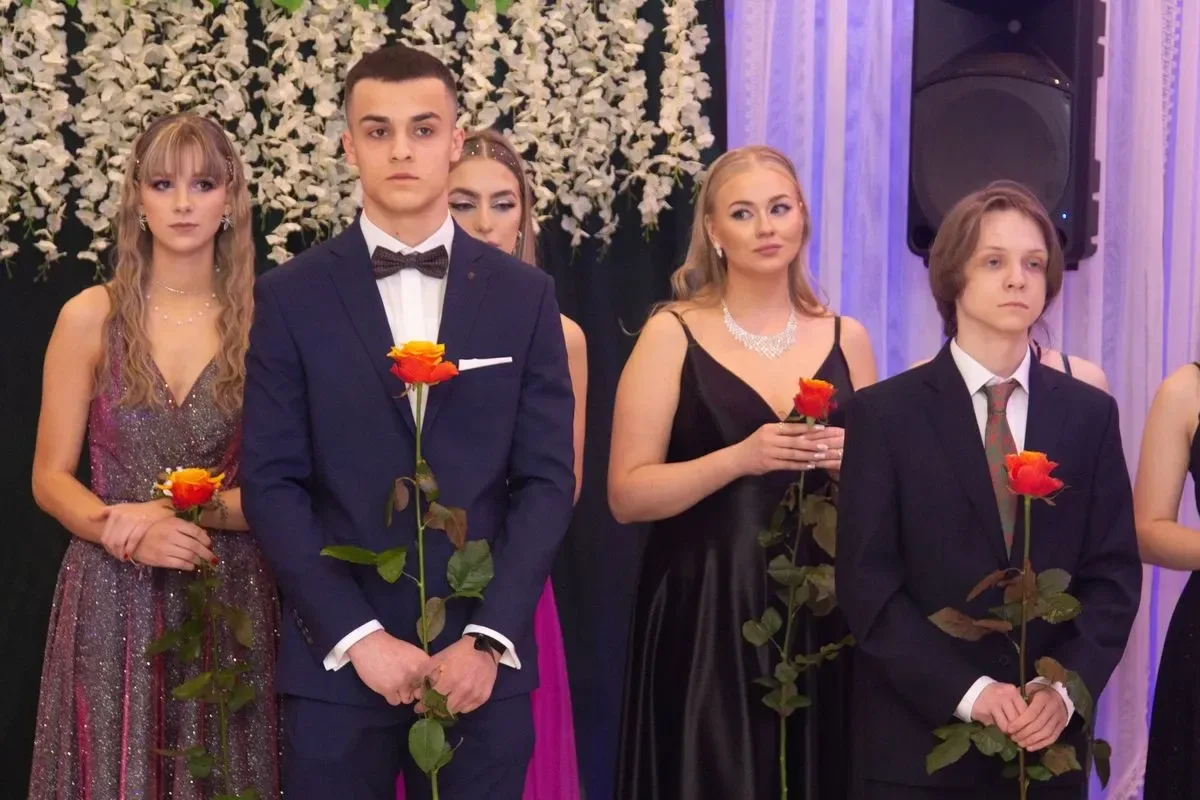 Studniówka Liceum Ogólnokształcącego im. Mikołaja Kopernika w Ostrowi Mazowieckiej! (zdjęcia, wideo)