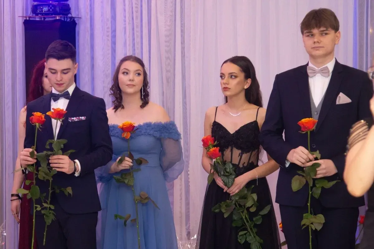 Studniówka Liceum Ogólnokształcącego im. Mikołaja Kopernika w Ostrowi Mazowieckiej! (zdjęcia, wideo)