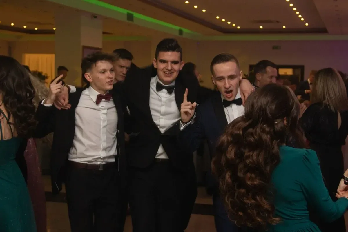 Studniówka Liceum Ogólnokształcącego im. Mikołaja Kopernika w Ostrowi Mazowieckiej! (zdjęcia, wideo)