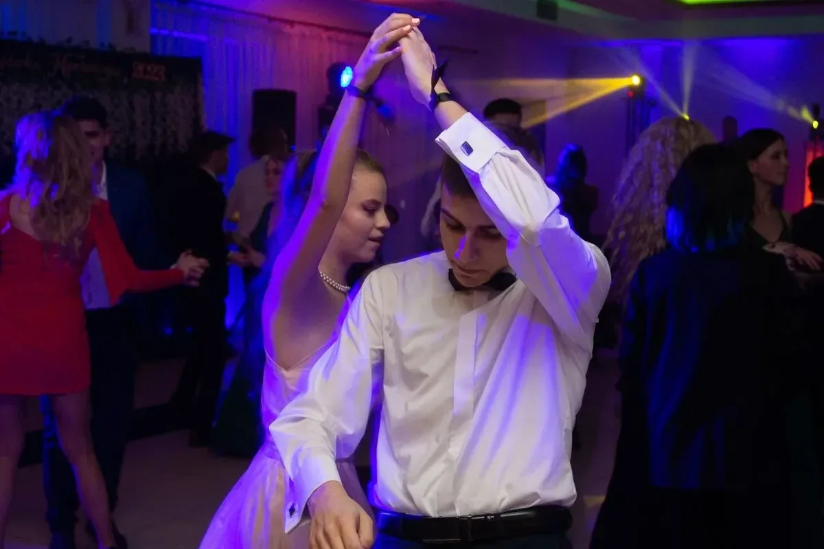 Studniówka Liceum Ogólnokształcącego im. Mikołaja Kopernika w Ostrowi Mazowieckiej! (zdjęcia, wideo)