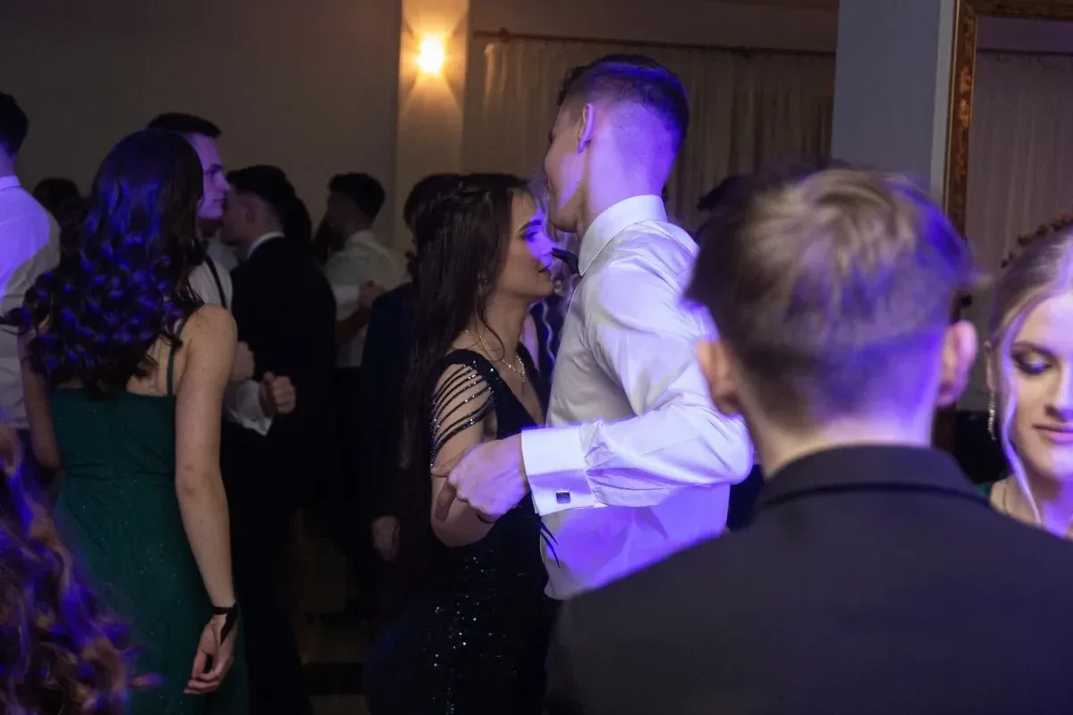 Studniówka Liceum Ogólnokształcącego im. Mikołaja Kopernika w Ostrowi Mazowieckiej! (zdjęcia, wideo)