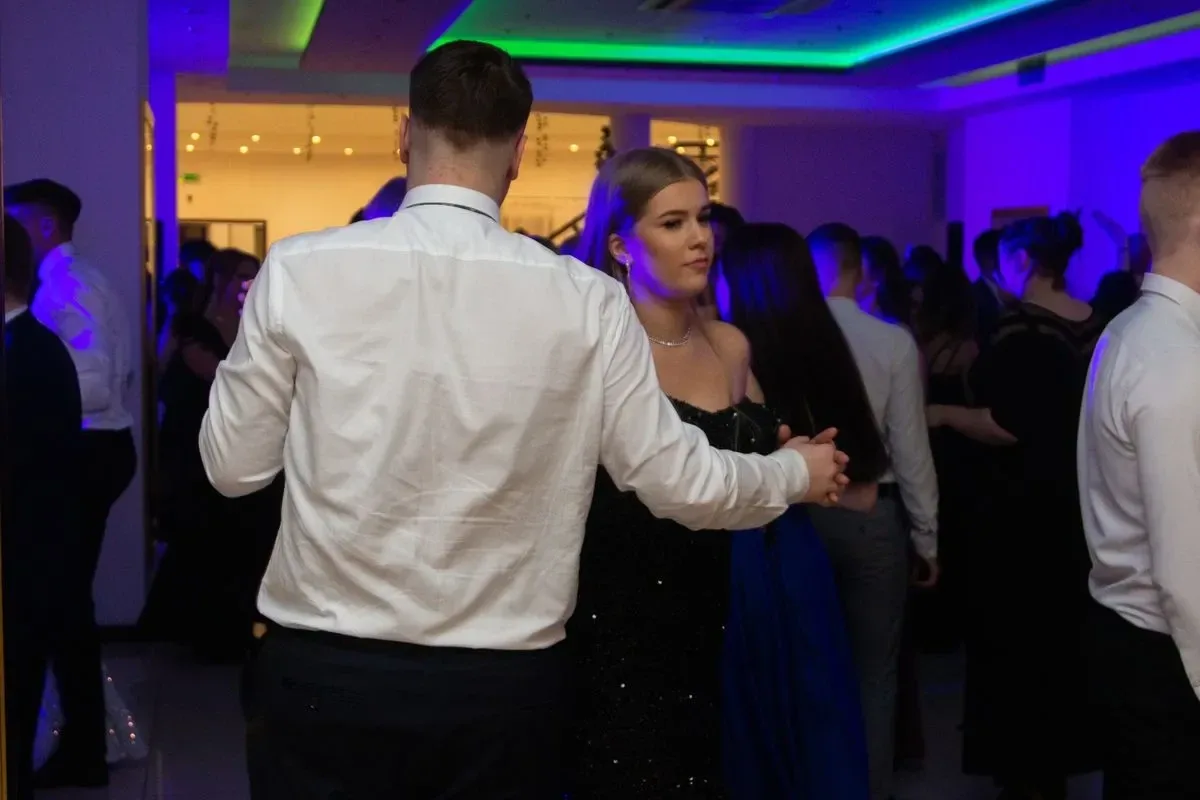 Studniówka Liceum Ogólnokształcącego im. Mikołaja Kopernika w Ostrowi Mazowieckiej! (zdjęcia, wideo)