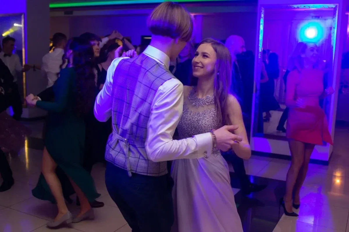 Studniówka Liceum Ogólnokształcącego im. Mikołaja Kopernika w Ostrowi Mazowieckiej! (zdjęcia, wideo)