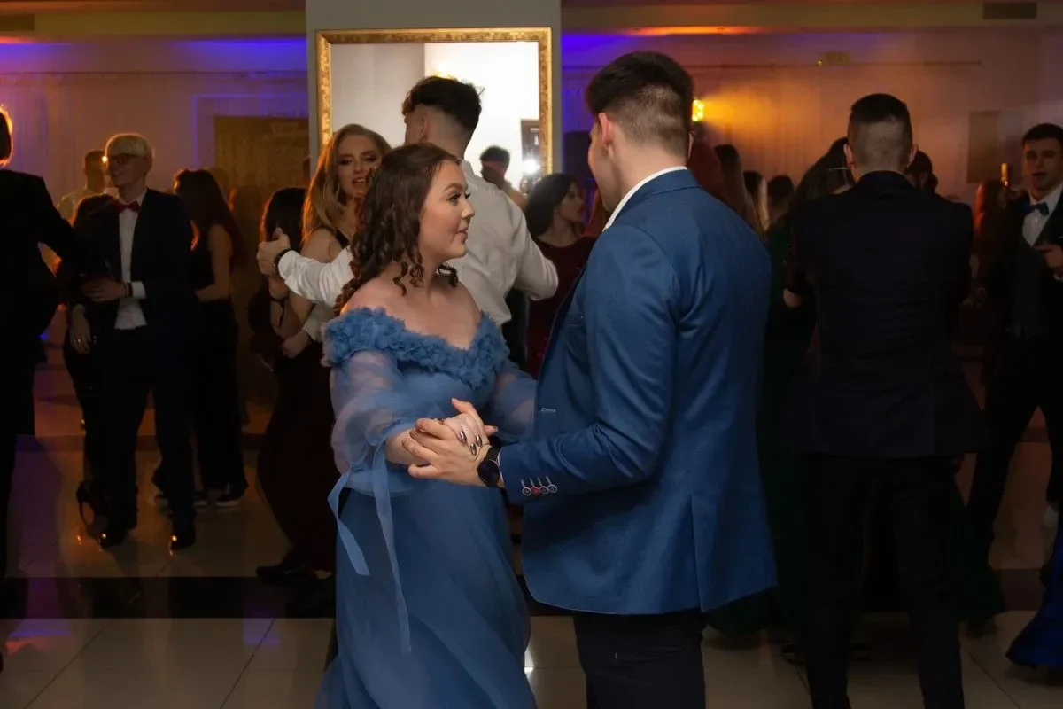 Studniówka Liceum Ogólnokształcącego im. Mikołaja Kopernika w Ostrowi Mazowieckiej! (zdjęcia, wideo)