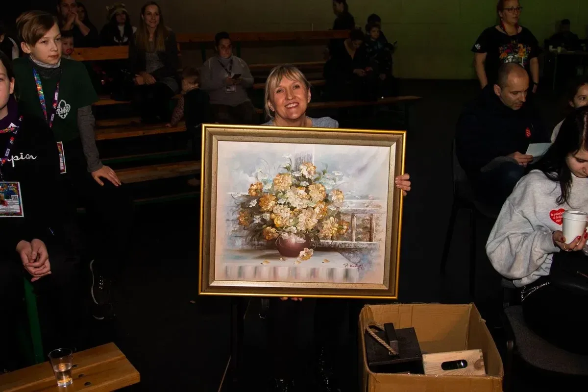 Kwesta po mieście i licytacje stacjonarne podczas 31. Finału WOŚP w Ostrowi Mazowieckiej (zdjęcia)