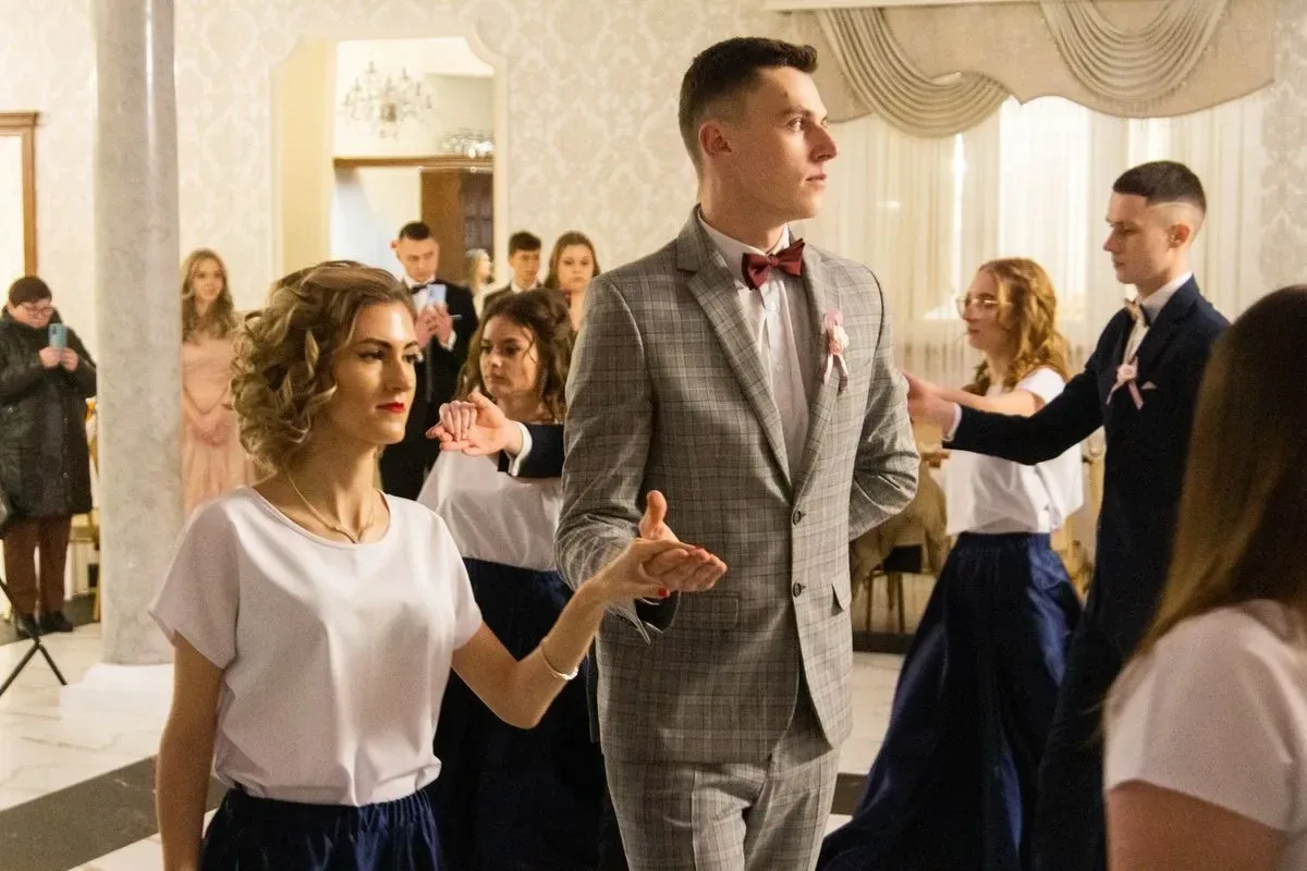 Studniówka maturzystów z Zespołu Szkół im. Stanisława Staszica w Małkini Górnej! (zdjęcia, wideo)