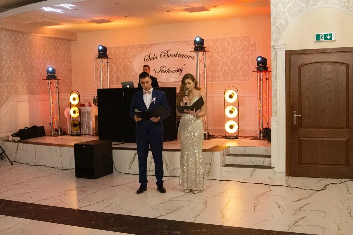 Studniówka maturzystów z Zespołu Szkół im. Stanisława Staszica w Małkini Górnej! (zdjęcia, wideo)