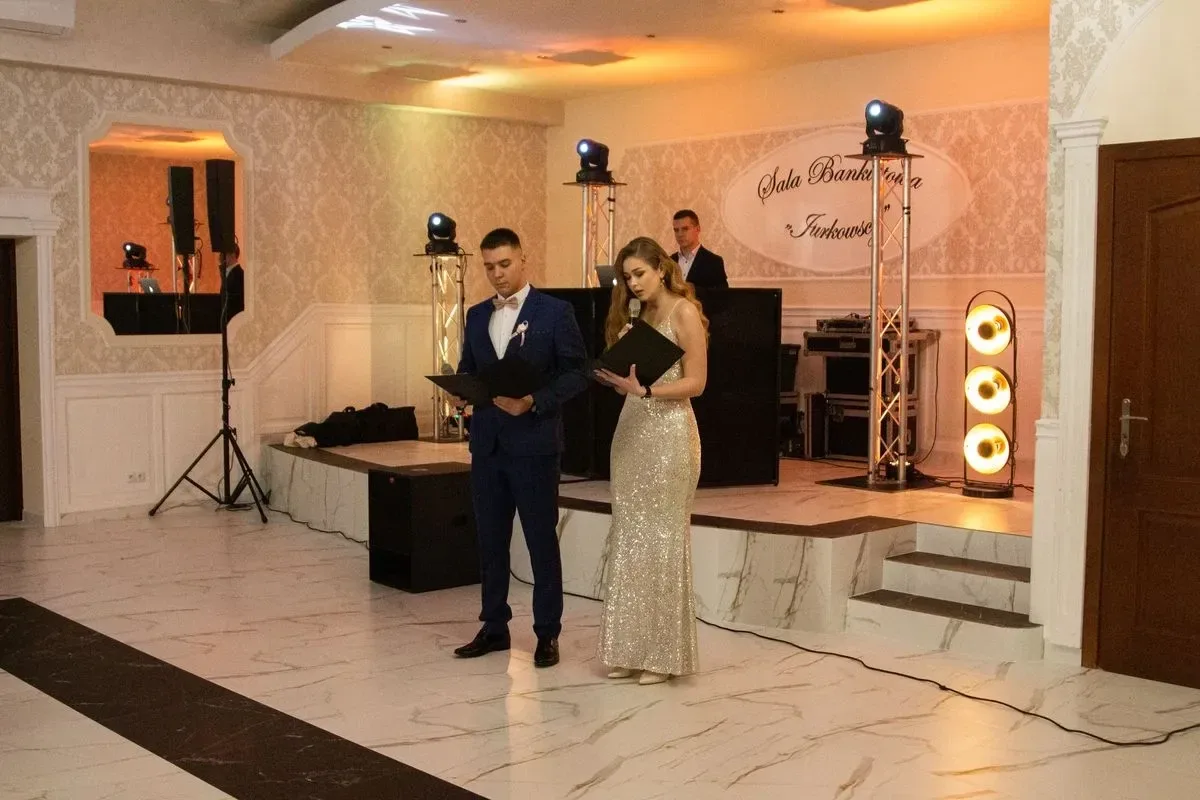 Studniówka maturzystów z Zespołu Szkół im. Stanisława Staszica w Małkini Górnej! (zdjęcia, wideo)
