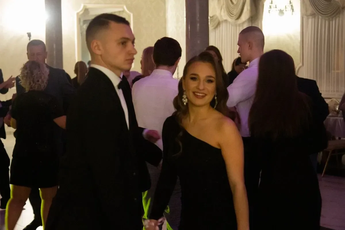 Studniówka maturzystów z Zespołu Szkół im. Stanisława Staszica w Małkini Górnej! (zdjęcia, wideo)