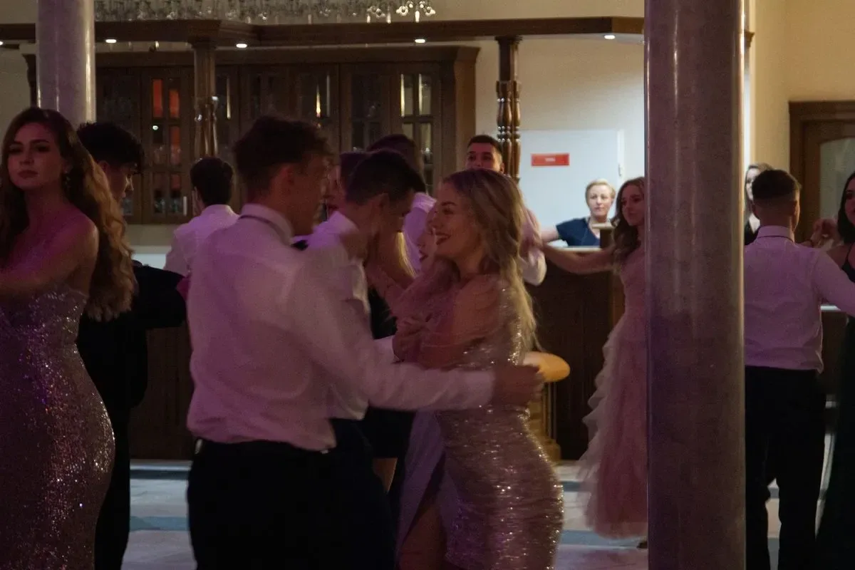 Studniówka maturzystów z Zespołu Szkół im. Stanisława Staszica w Małkini Górnej! (zdjęcia, wideo)