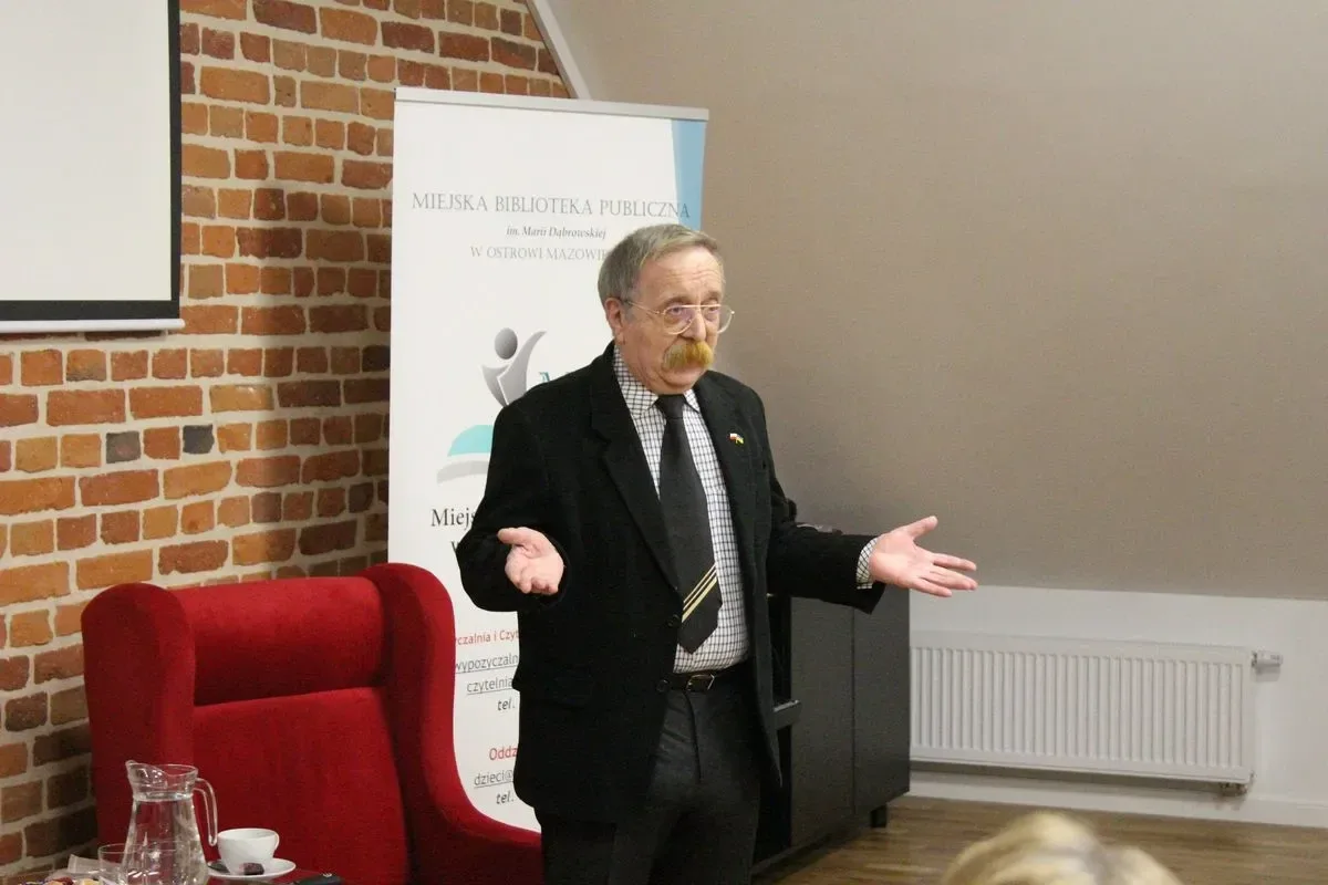 Spotkanie z Andrzejem Mierzwińskim w Miejskiej Bibliotece Publicznej w Ostrowi Mazowieckiej! (zdjęcia)