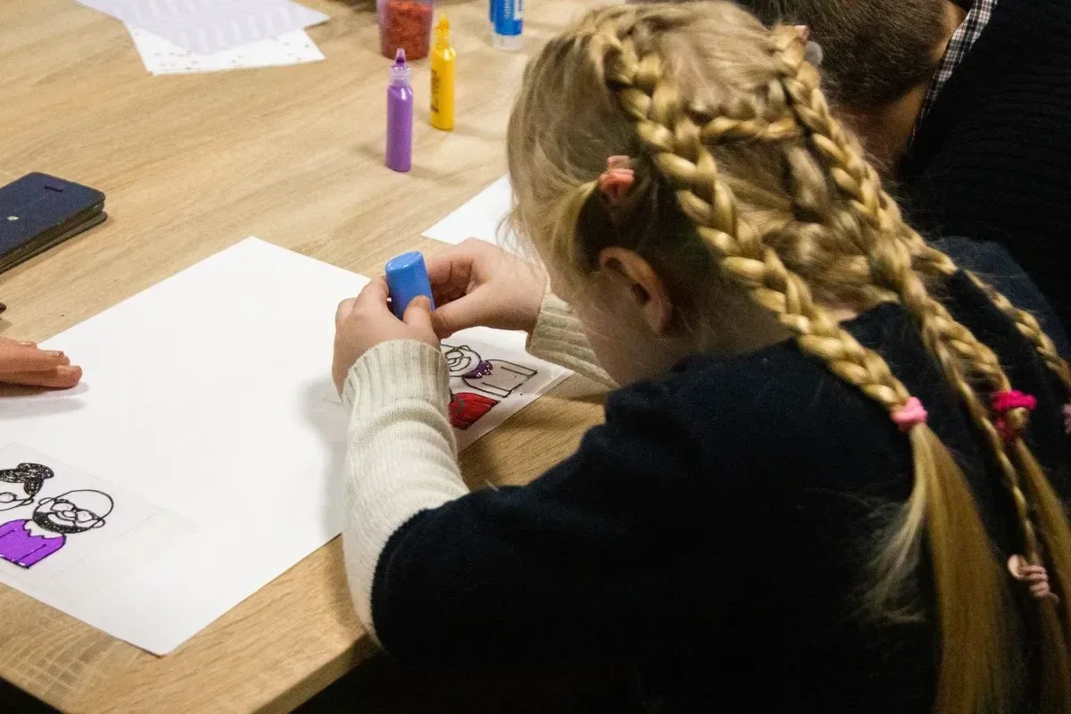 Dzień Babci i Dziadka w Miejskiej Bibliotece Publicznej w Ostrowi Mazowieckiej (zdjęcia)