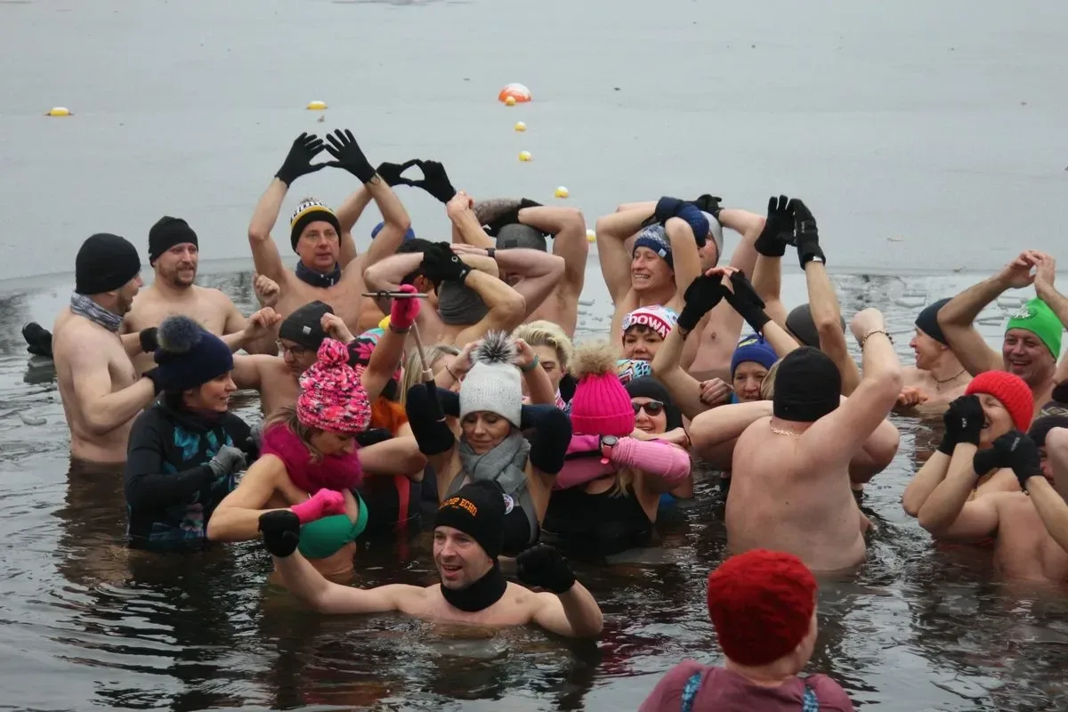 Finał WOŚP na sportowo! Ostrów Biega i Morstrowiaki przyłączyły się do pomocy aktywnie (zdjęcia)