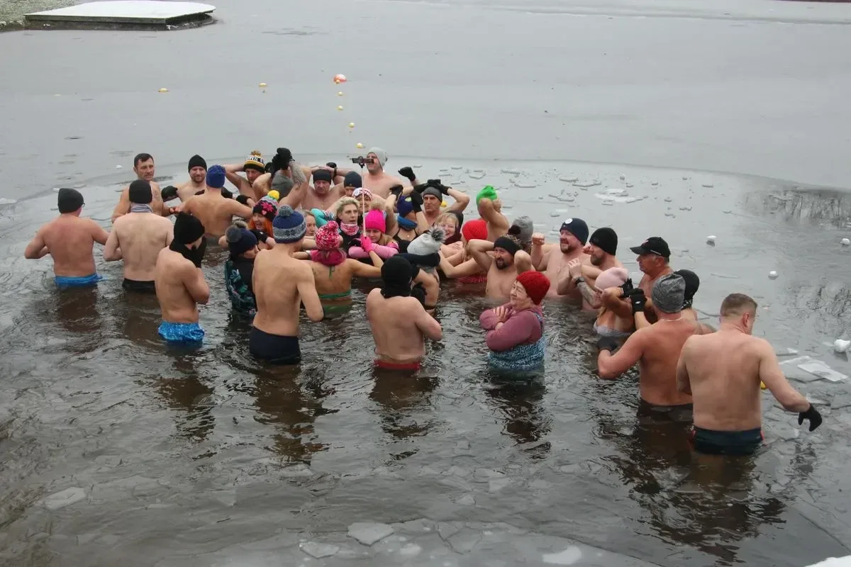 Finał WOŚP na sportowo! Ostrów Biega i Morstrowiaki przyłączyły się do pomocy aktywnie (zdjęcia)