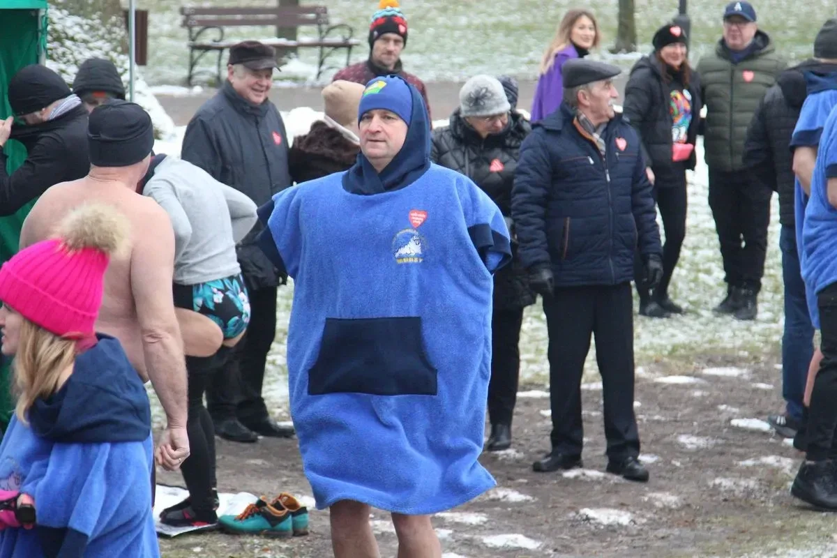 Finał WOŚP na sportowo! Ostrów Biega i Morstrowiaki przyłączyły się do pomocy aktywnie (zdjęcia)