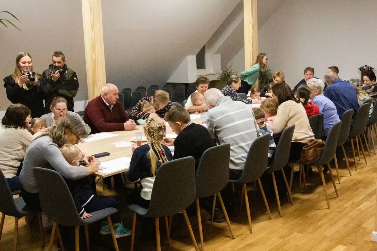 Dzień Babci i Dziadka w Miejskiej Bibliotece Publicznej w Ostrowi Mazowieckiej (zdjęcia)