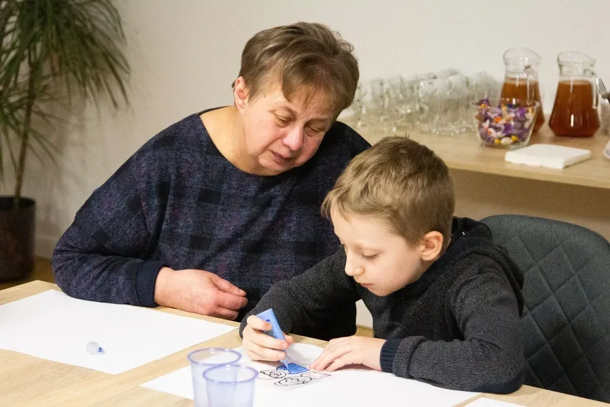 Dzień Babci i Dziadka w Miejskiej Bibliotece Publicznej w Ostrowi Mazowieckiej (zdjęcia)