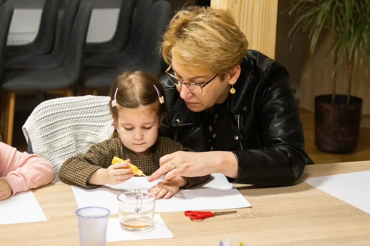 Dzień Babci i Dziadka w Miejskiej Bibliotece Publicznej w Ostrowi Mazowieckiej (zdjęcia)