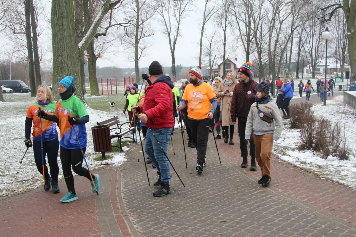 Finał WOŚP na sportowo! Ostrów Biega i Morstrowiaki przyłączyły się do pomocy aktywnie (zdjęcia)