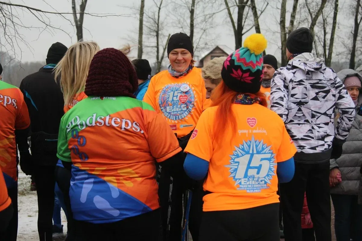 Finał WOŚP na sportowo! Ostrów Biega i Morstrowiaki przyłączyły się do pomocy aktywnie (zdjęcia)