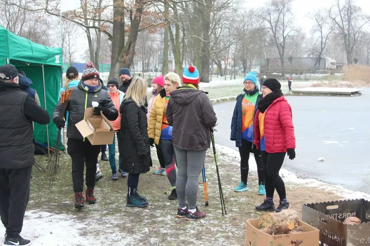 Finał WOŚP na sportowo! Ostrów Biega i Morstrowiaki przyłączyły się do pomocy aktywnie (zdjęcia)