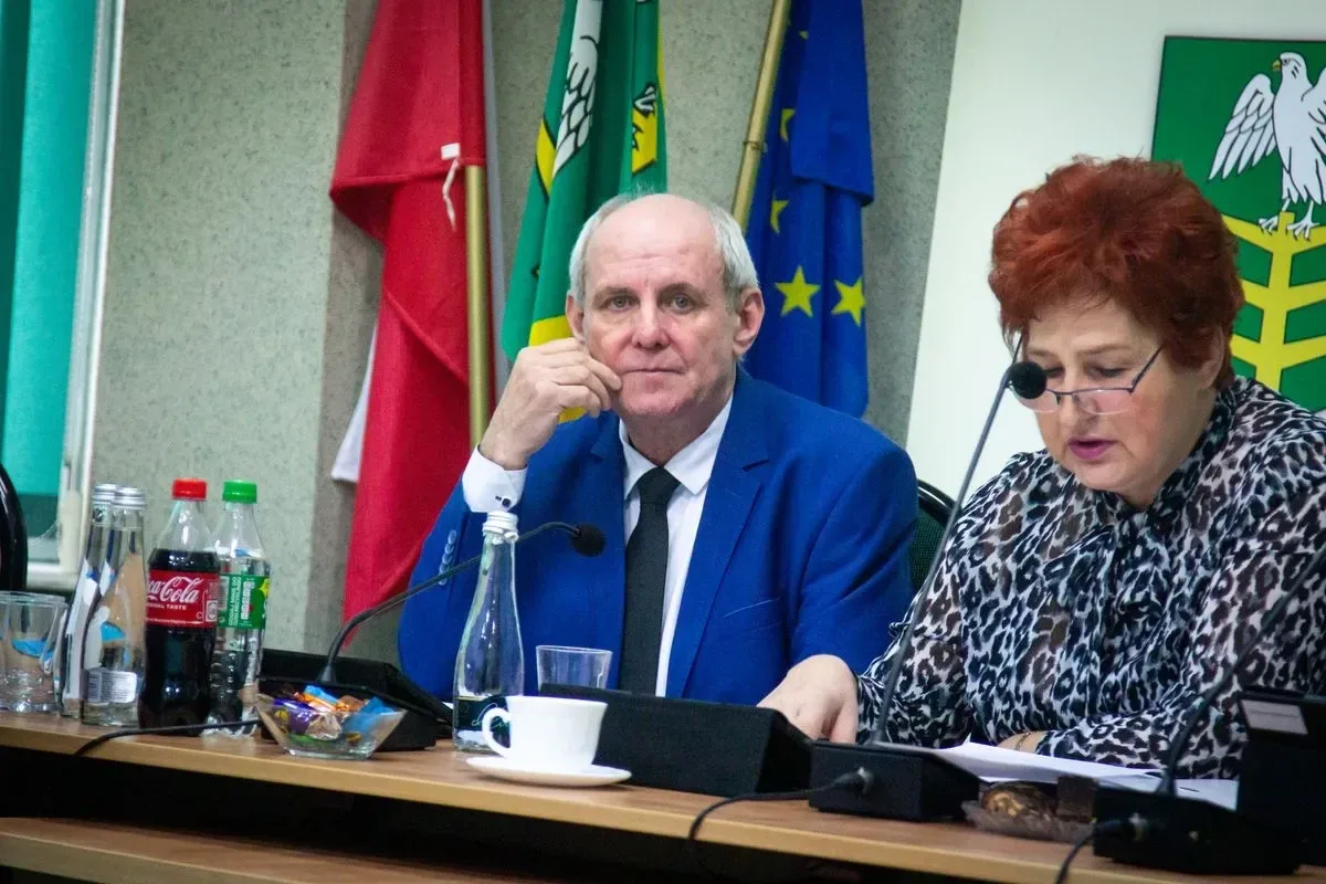 Radni jednogłośnie uchwalili budżet gminy Ostrów Mazowiecka na 2023 rok! (zdjęcia)