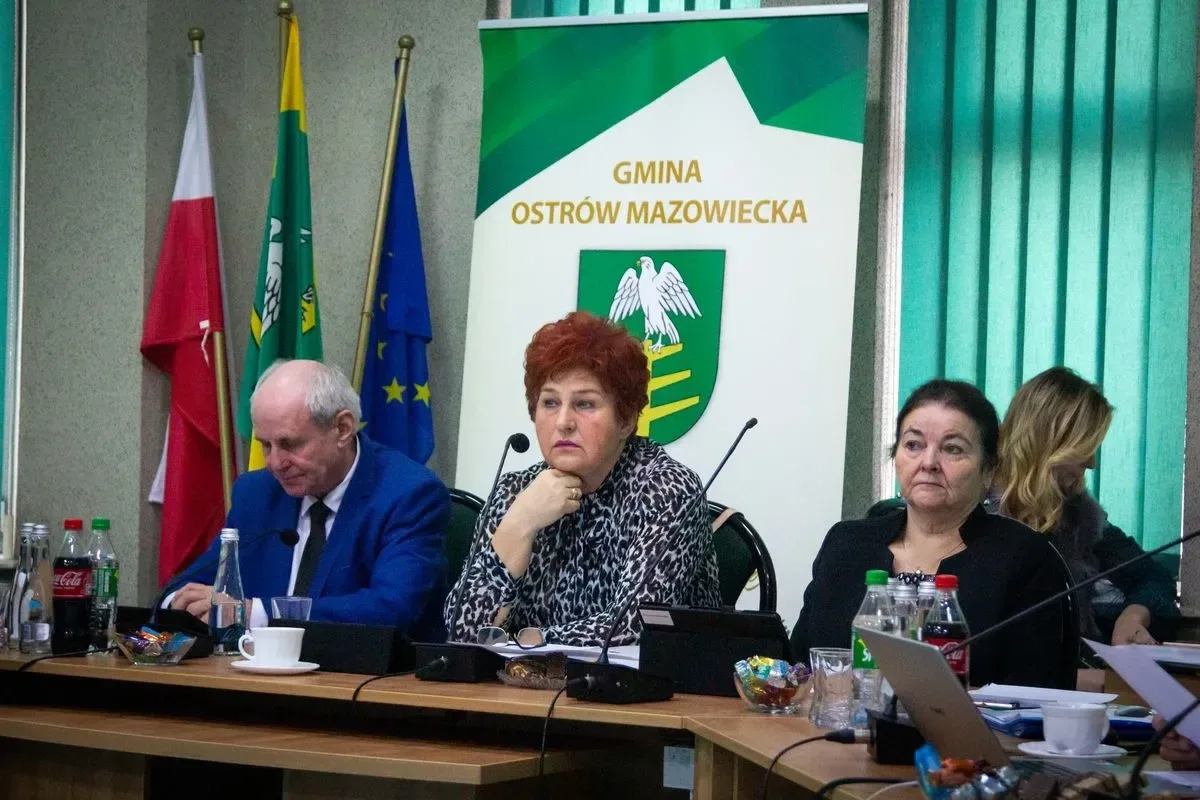 Radni jednogłośnie uchwalili budżet gminy Ostrów Mazowiecka na 2023 rok! (zdjęcia)