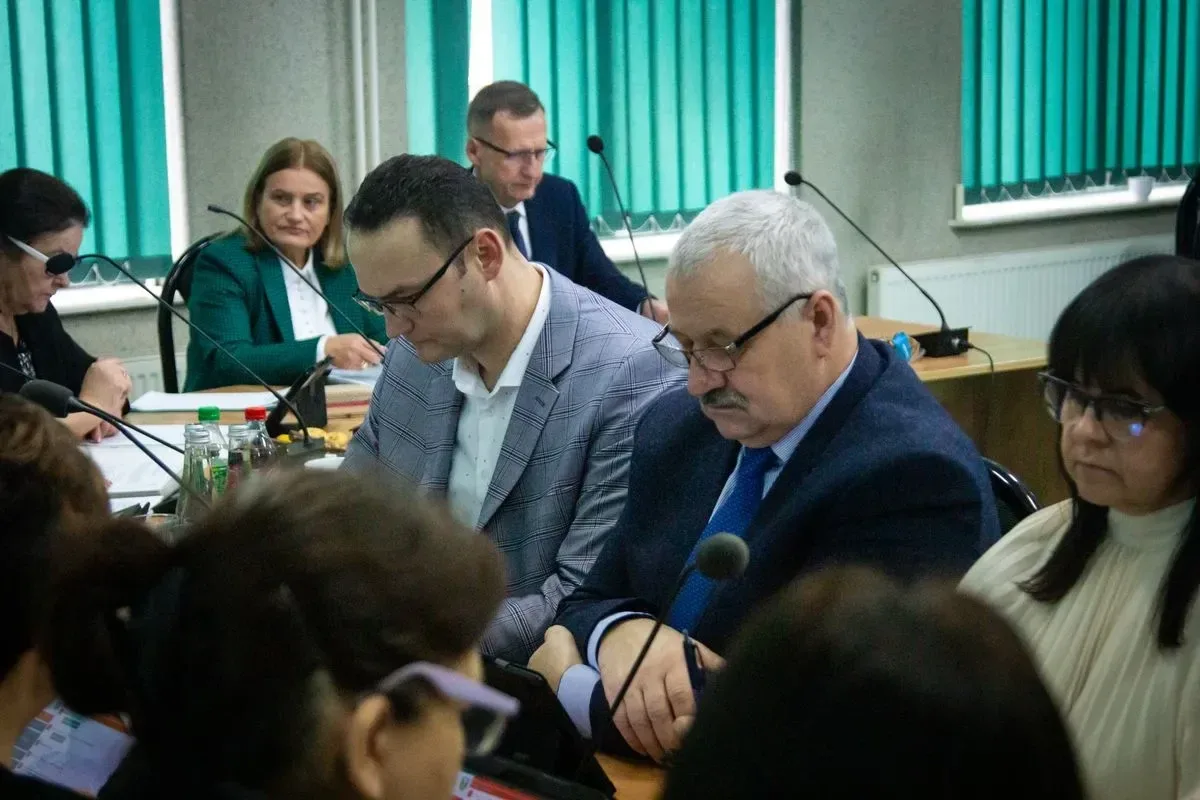 Radni jednogłośnie uchwalili budżet gminy Ostrów Mazowiecka na 2023 rok! (zdjęcia)