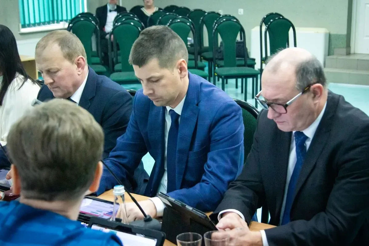 Radni jednogłośnie uchwalili budżet gminy Ostrów Mazowiecka na 2023 rok! (zdjęcia)