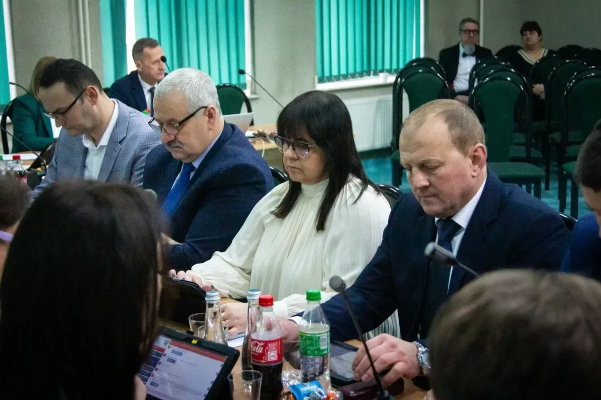 Radni jednogłośnie uchwalili budżet gminy Ostrów Mazowiecka na 2023 rok! (zdjęcia)