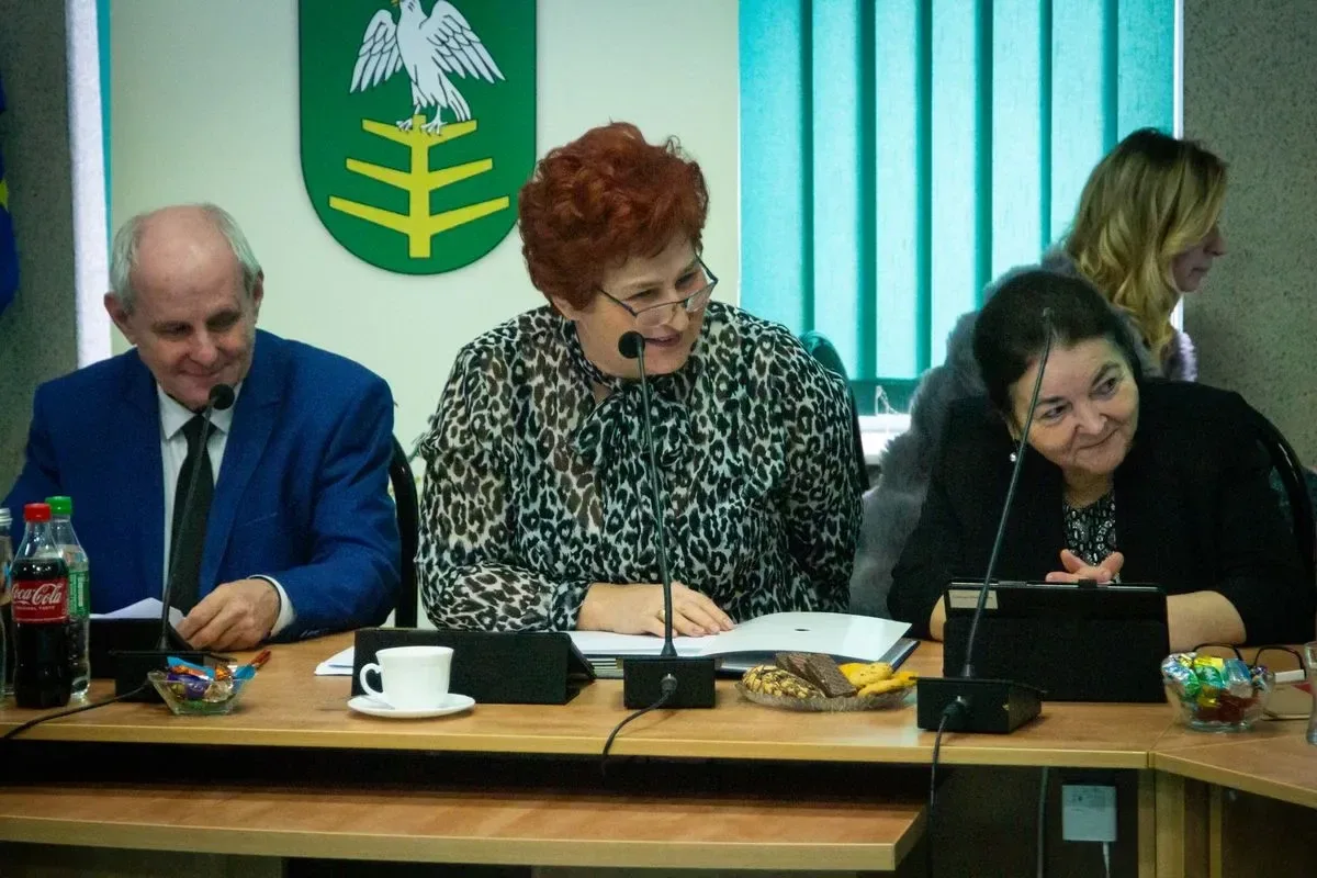 Radni jednogłośnie uchwalili budżet gminy Ostrów Mazowiecka na 2023 rok! (zdjęcia)